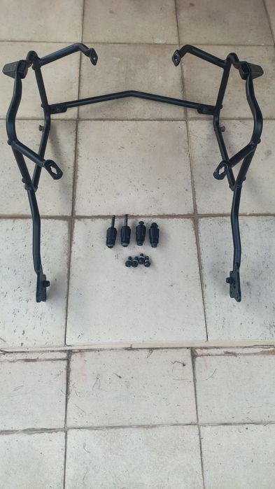 Suporți și side cases Yamaha  Tracer 7 (MT-07) 2021