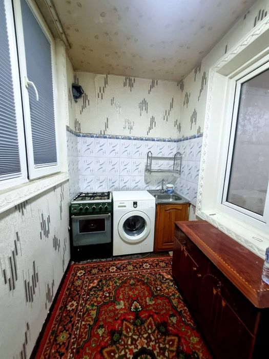 Чиланзар 8 ЗАГС квартира 2х ком на 1этаже не торец огород подвал