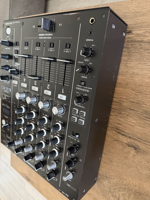 DJM 750 mk2 (NU DJM 900nx2,DJM A9, DJM 800, XONE 92