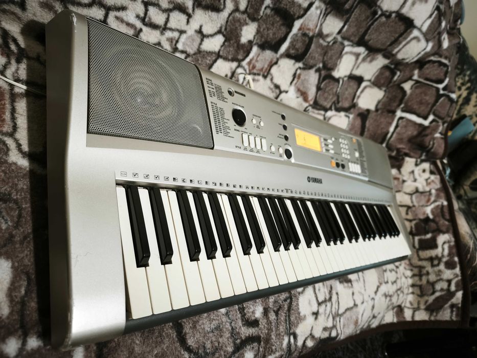 Синтезатор Yamaha PSR-E313
