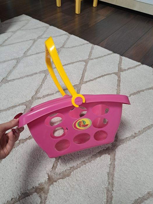 Детска дъска за гладене + ютия +две кошници за пазаруване