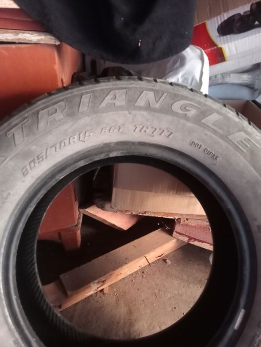 Шины зимние 2 штук