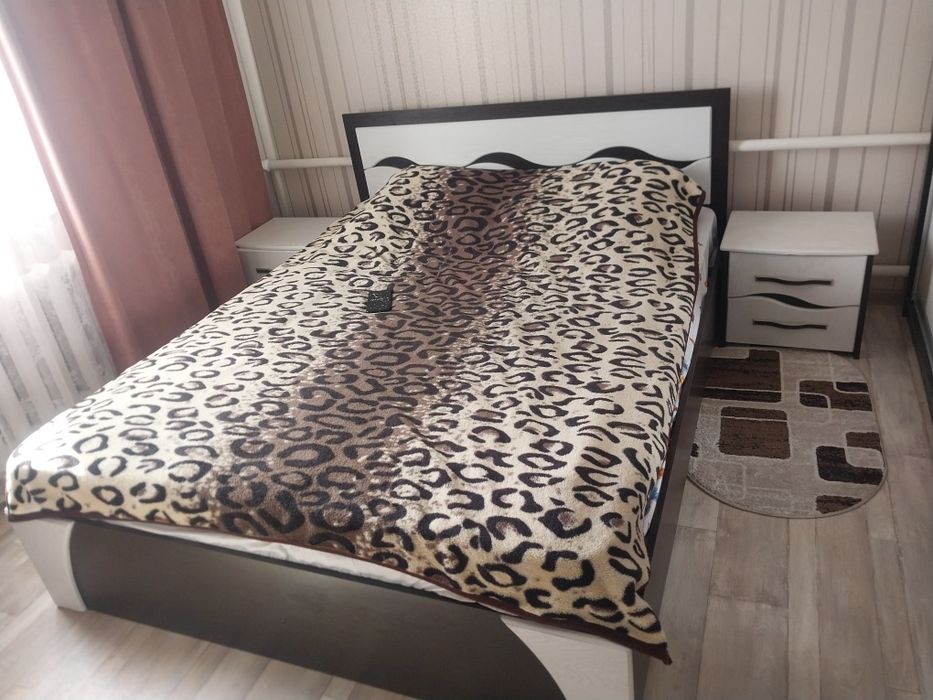 Продам спальный гарнитур