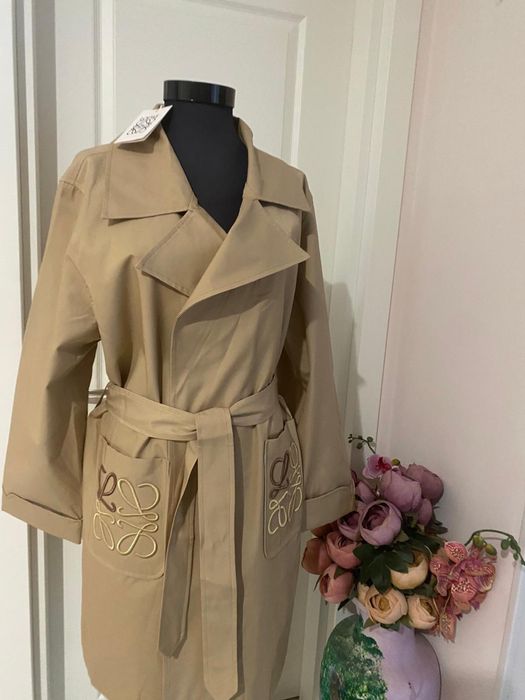 Trench femei, Loewe superb