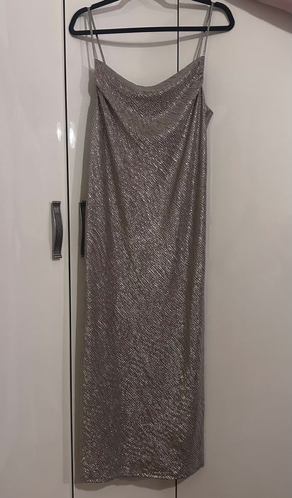 Златна рокля Edited