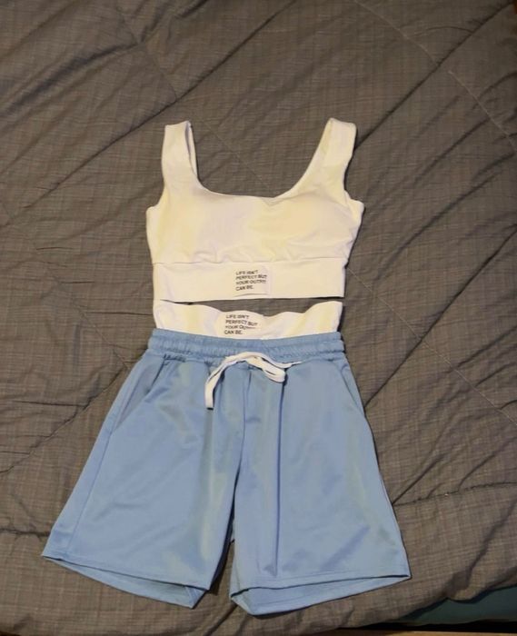 Продавам (дънково яке,летен комплект,черна риза,дамски чанти)