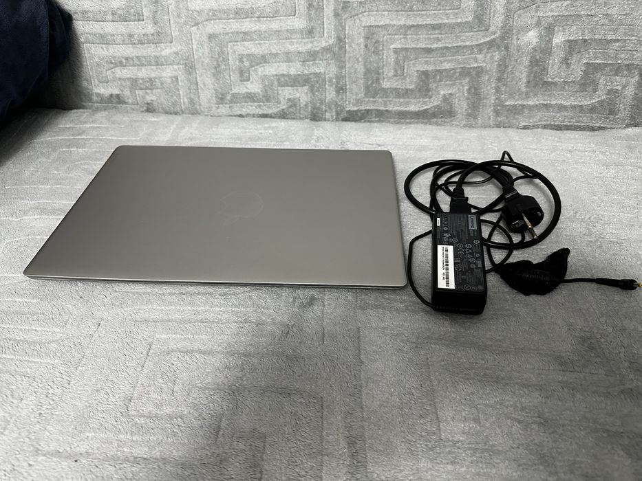 Ноутбук lenova в хорошем состояний