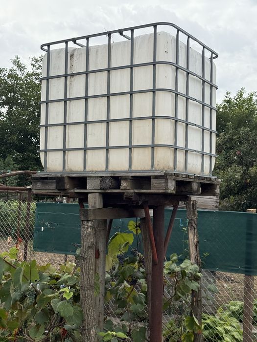 Vand cub bazin 1000 litri irigatii