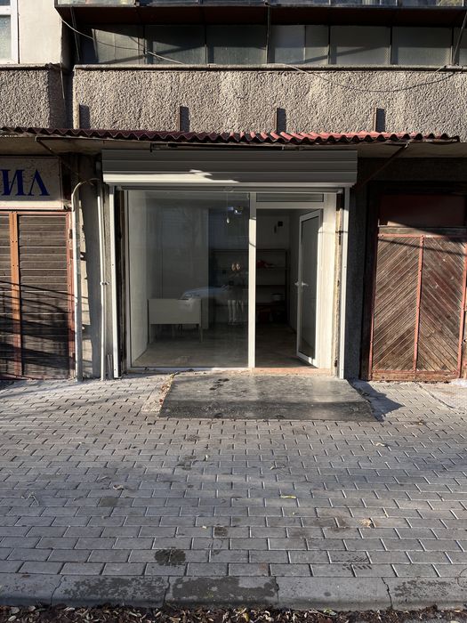 Дава се под наем Магазин в Варна, Център - 15 кв.м за 153 € - Снимка #1