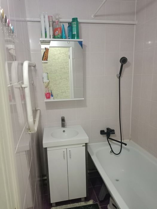 Продам 2 к.кв Район 25 и 30 школа.