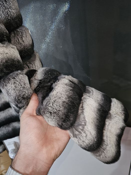 Vând haină de blană chinchilla