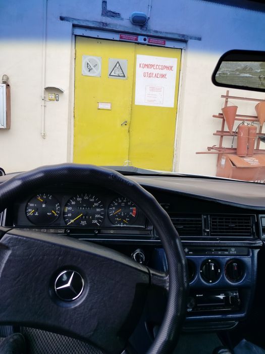 Мерседес бенз 190
