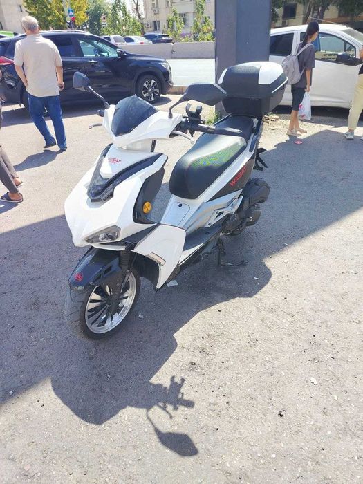 Скутер мопет мотоцикл
