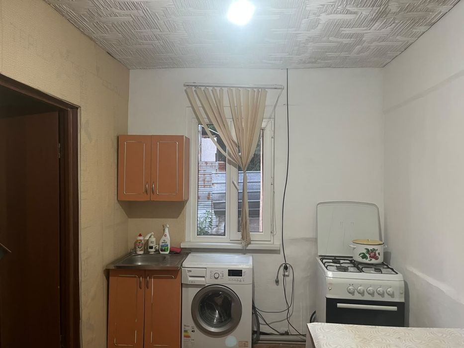 Сдаётся однокомнатная времянка с кухней.Все как на фото.цена 70тыс.