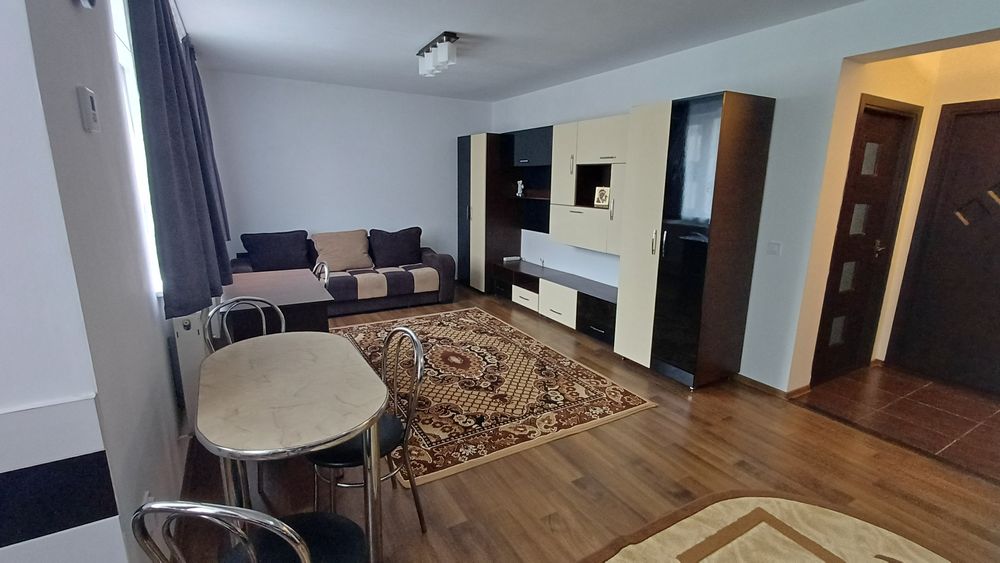 PF închiriez apartament doua camere