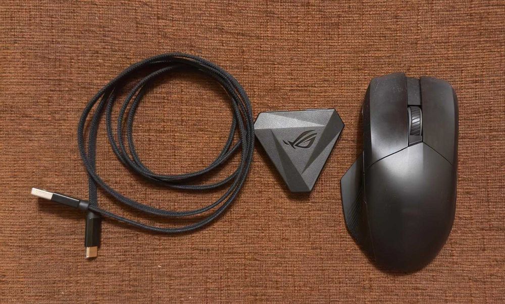 ASUS ROG Chakram Wireless Gaming Mouse + dock + mousepad