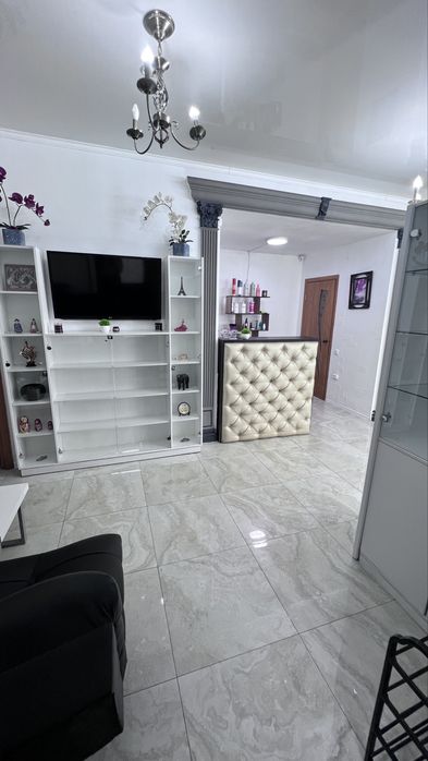 Сдам кресло в салоне для мастеров