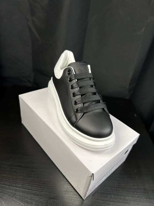 Adidasi negri cu alb,  marimi 36-40