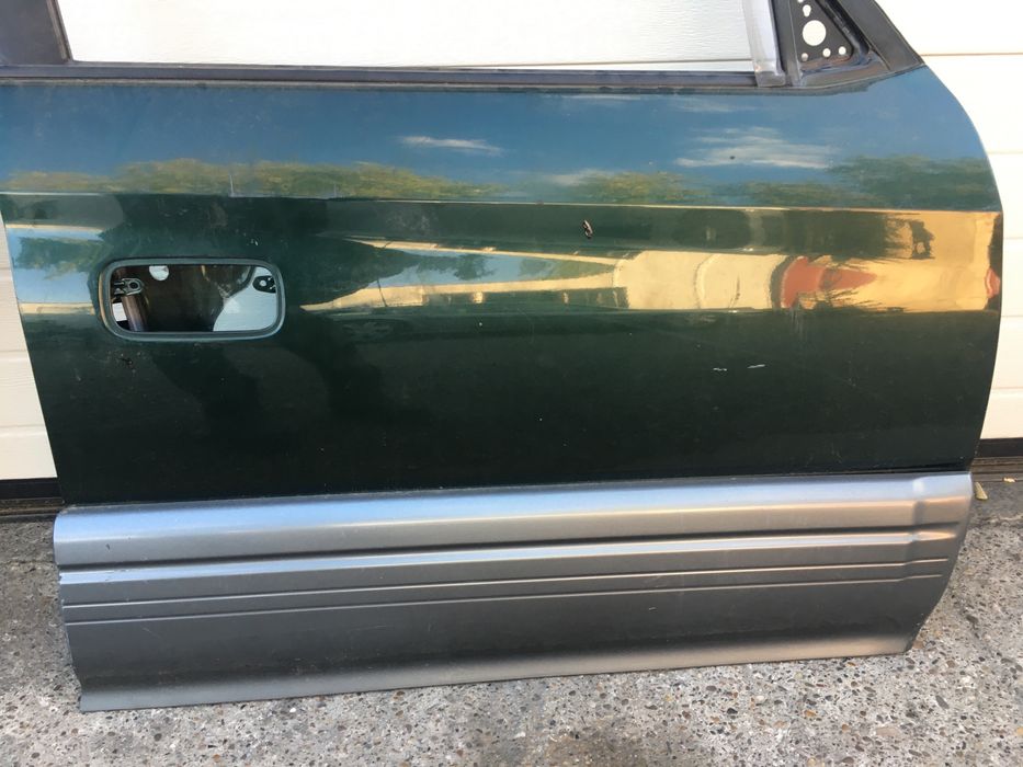 Usa Dreapta Fata Toyota LandCruiser J90. Model Scurt3usi.