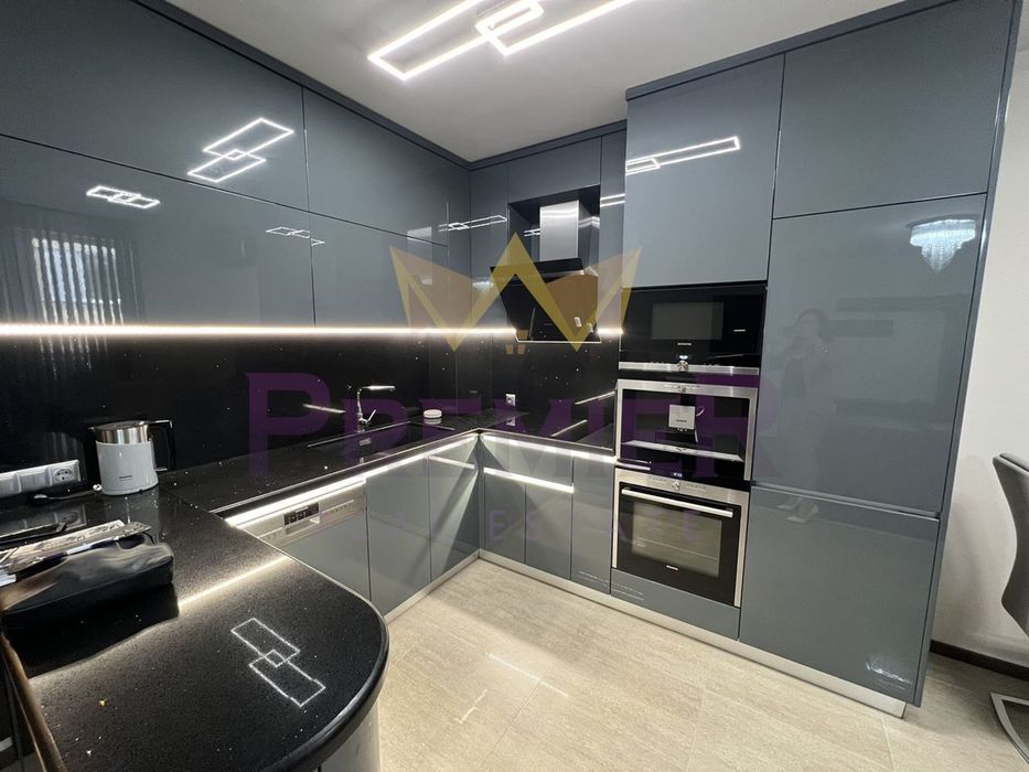 Продава се Тристаен апартамент в Варна, Генералите - 115 кв.м за 3305 €/кв.м - Снимка #5