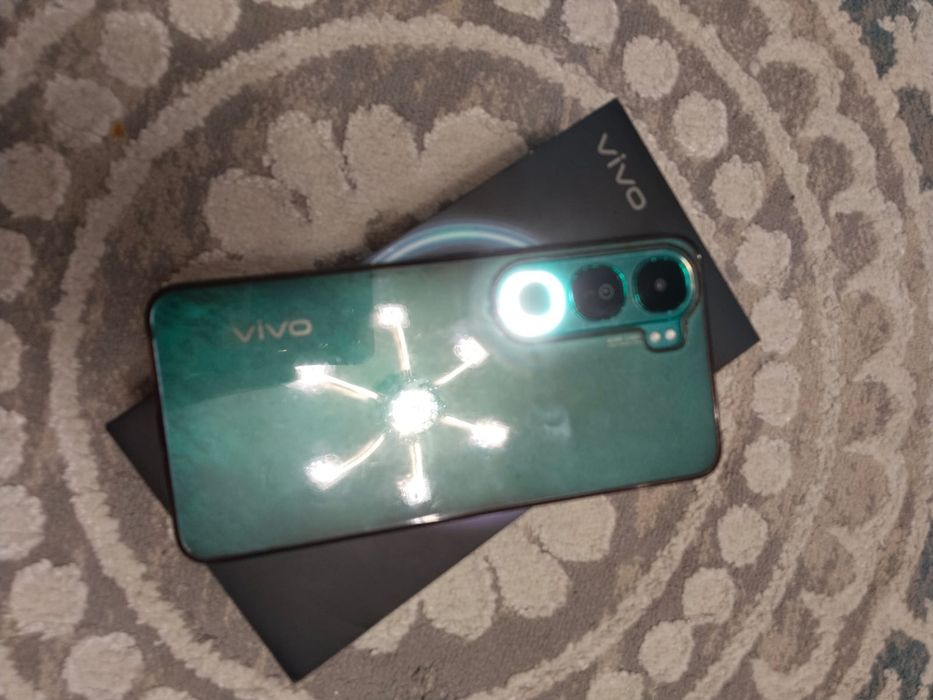 Vivo v40 lite 256