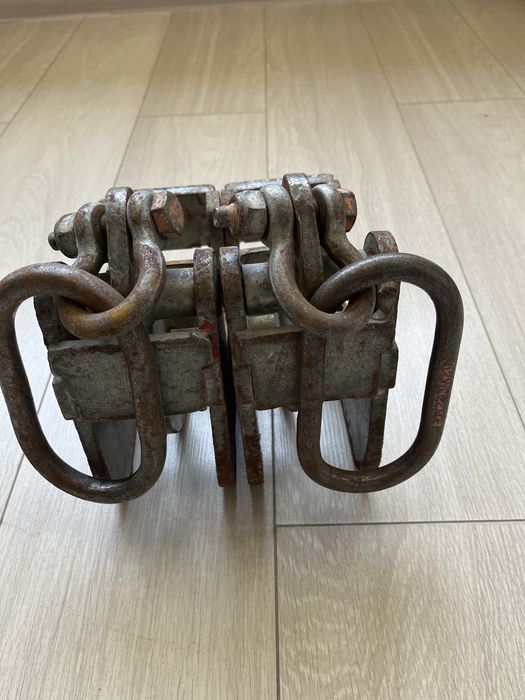 Захват для опалубка серги