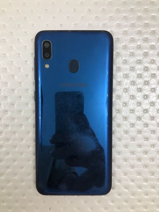 Самсунг телефон А20