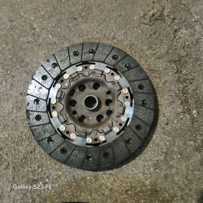 Съединител с маховик  комплект