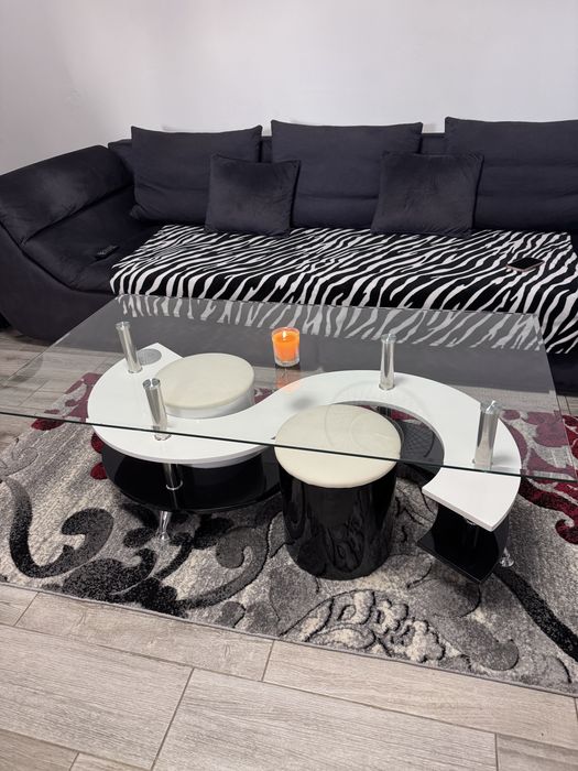 Masuta cafea cu doi tambureti