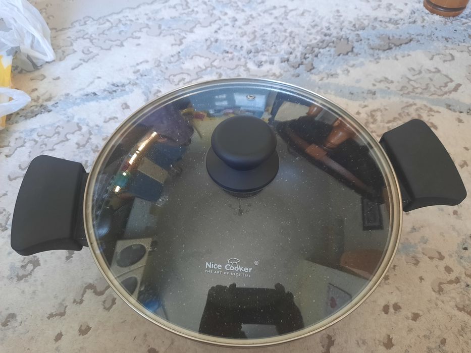Продам казан с крышкой