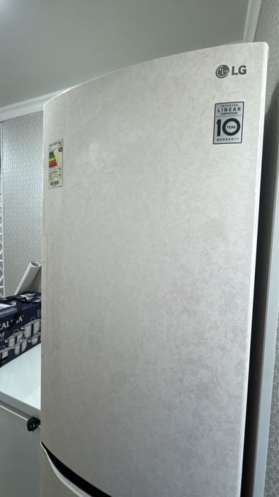 Холодильник LG в отличном состоянии