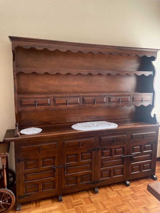 Комплект антични италиански мебели-масивно дърво и дърворезба