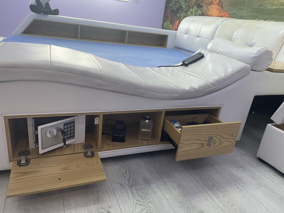 Спалня с масажор и USB