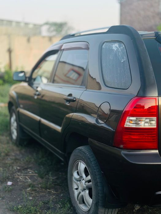 Продам авто Kia Sportage