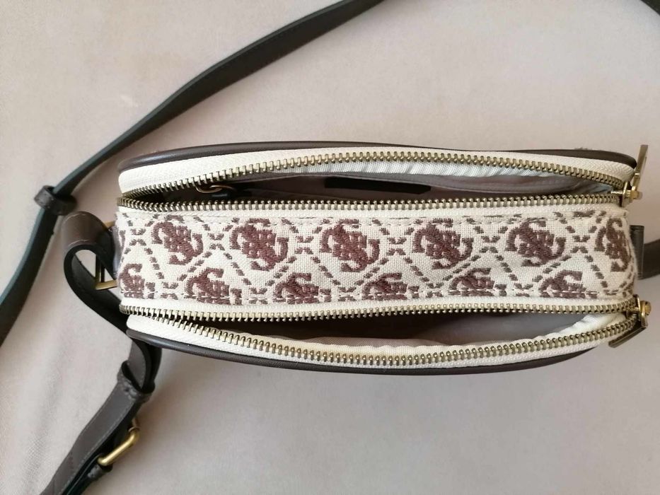 Мъжка чанта с презрамка Guess