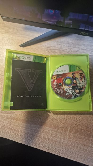Vând GTA 5 pentru XBOX 360