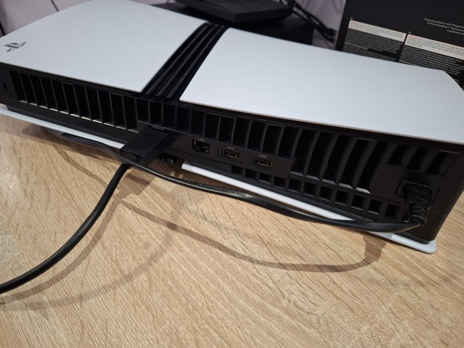 Playstation 5 Pro | 2 TB | Отлично състояние