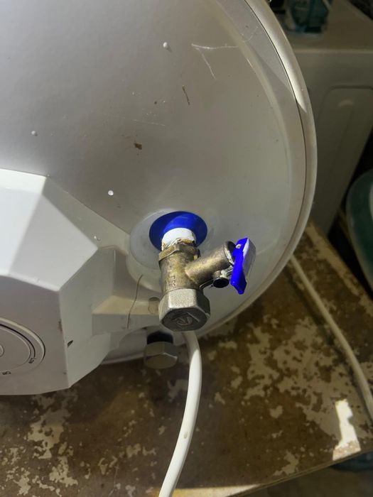 Продам бойлер Thermex ERS 80V (SilverHeat)