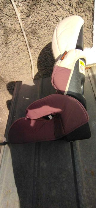 Детско столче за кола Lorelli.