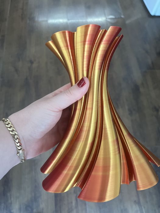 Vaza decorativa cu inimioare tip trofeu ,decor si flori artifici