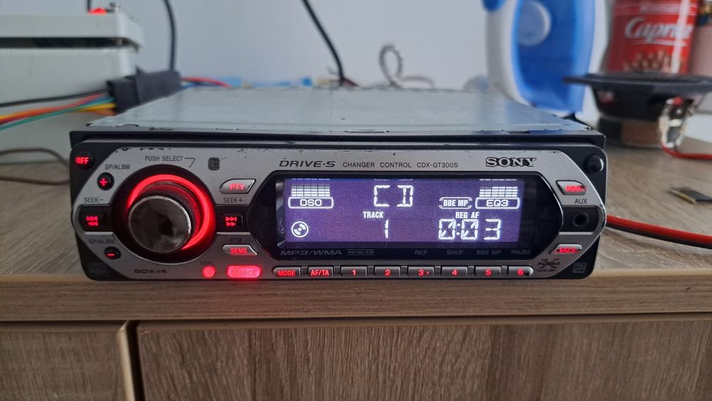 Casetofon auto Sony CDX-GT300S – funcțional