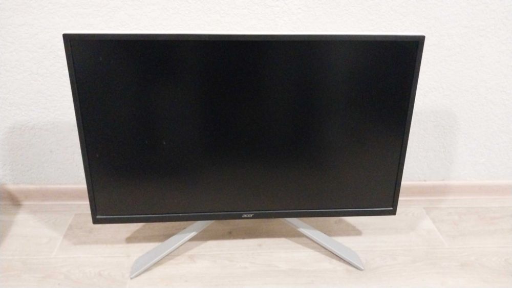 32" монитор Acer (нужен ремонт блока питания или подсветки)