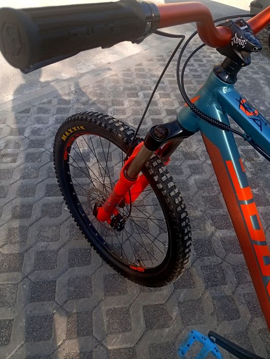 Продавам Drag C1 Team