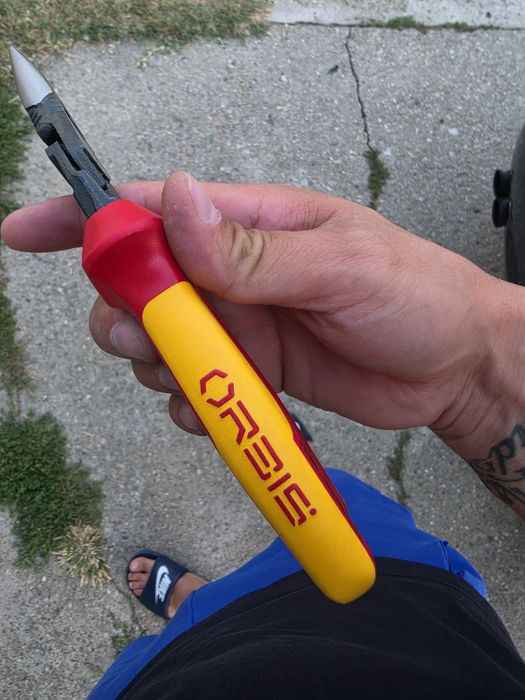 Clește electricienii multi funcțional, nou.