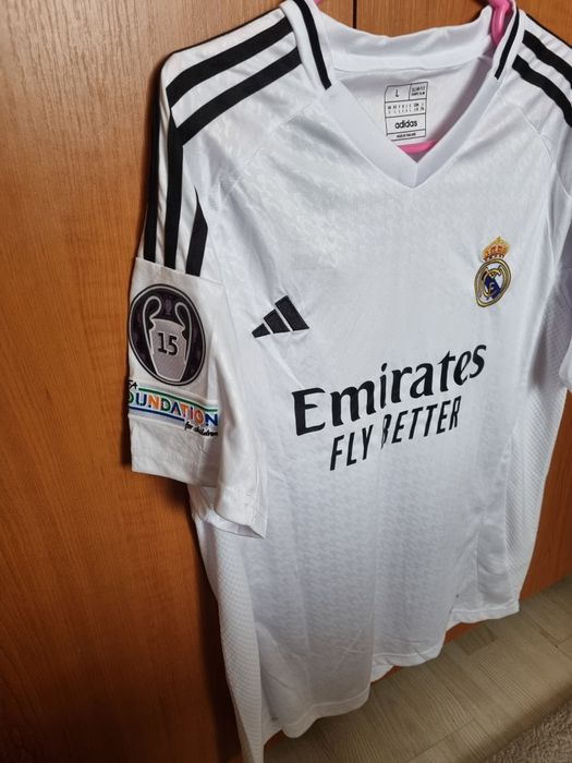 Vind tricou Real Madrid