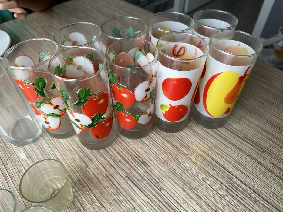 Стаканы.             .