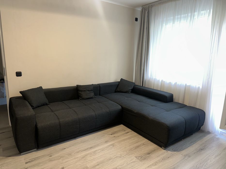 Colțar extensibil negru