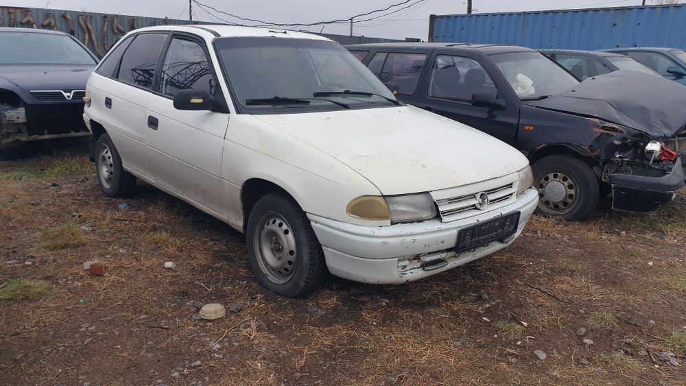 Опель астра,  opel astra f