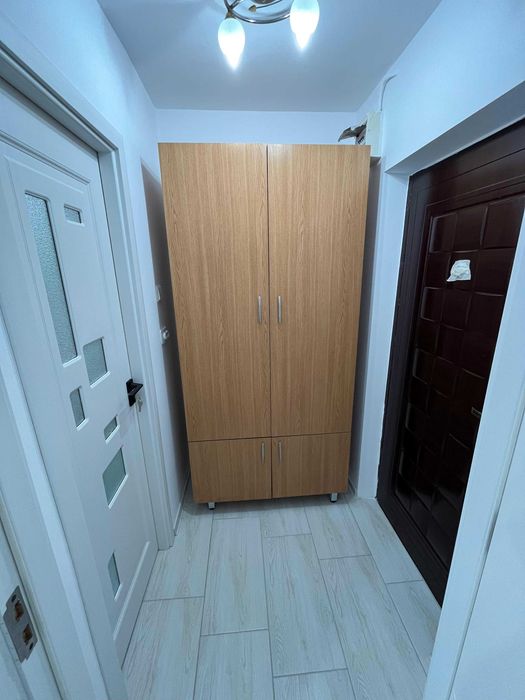 Închiriez garsonieră COMPLET renovată, prima închiriere