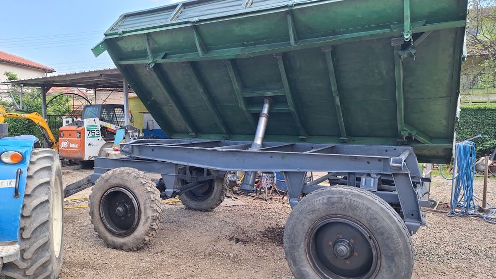 Ремарке за трактор